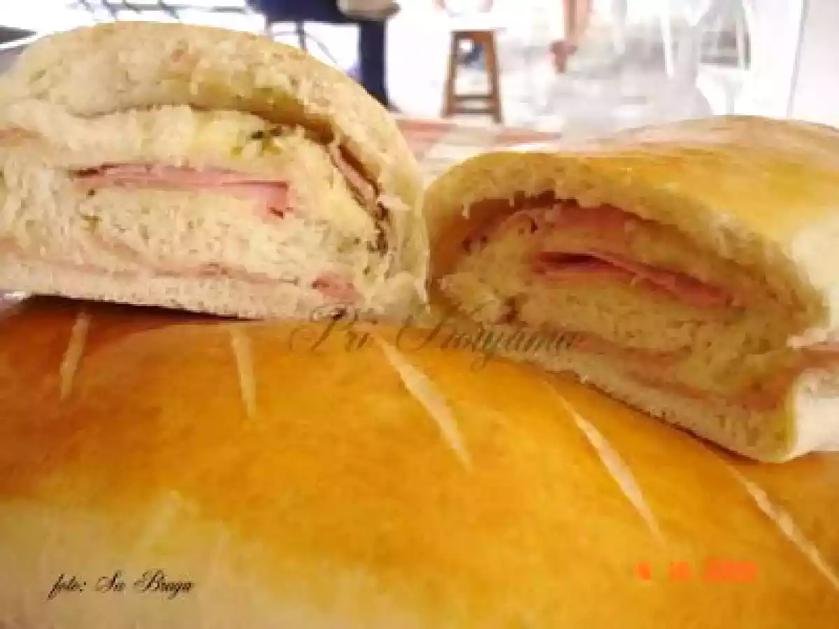 Pão de Mandioca recheado (Pri)