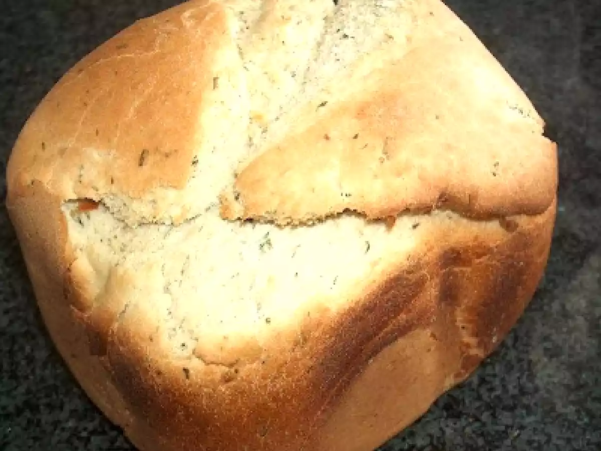 PÃO DE MANJERICÃO, AZEITE E ALHO