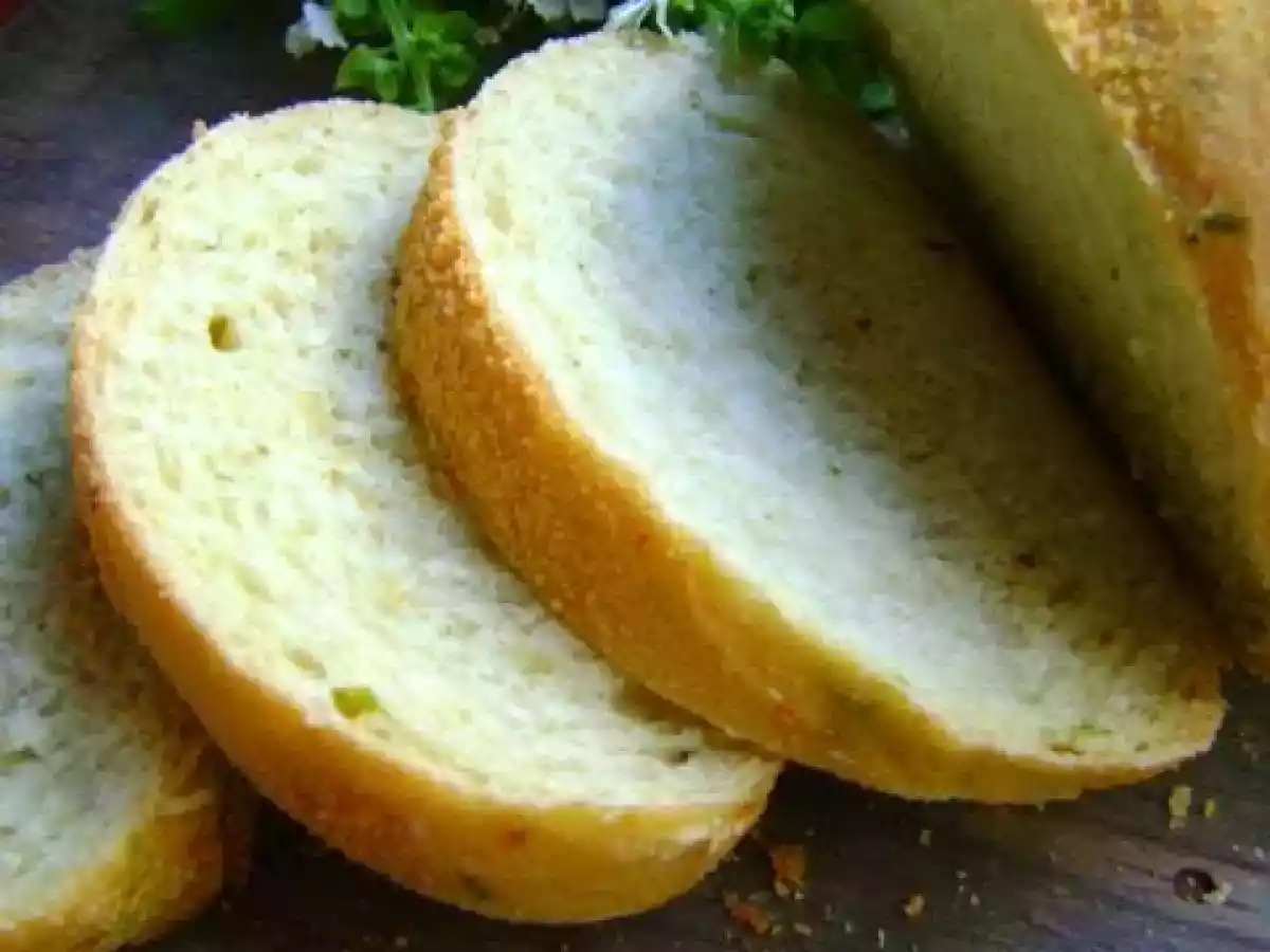 PÃO DE MANJERICÃO E PARMESÃO - PÃES ARTESANAIS - foto 2