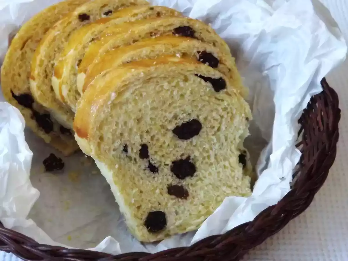 Pão de milho e passas