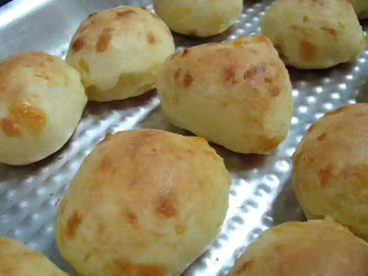 Pão de Queijo com Queijo Prato e Parmesão
