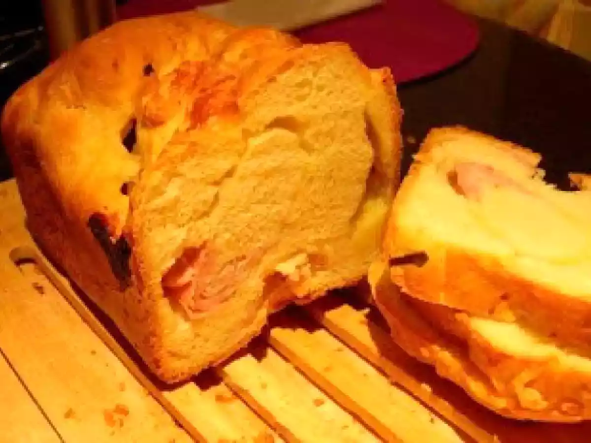 Pão de queijo e fiambre