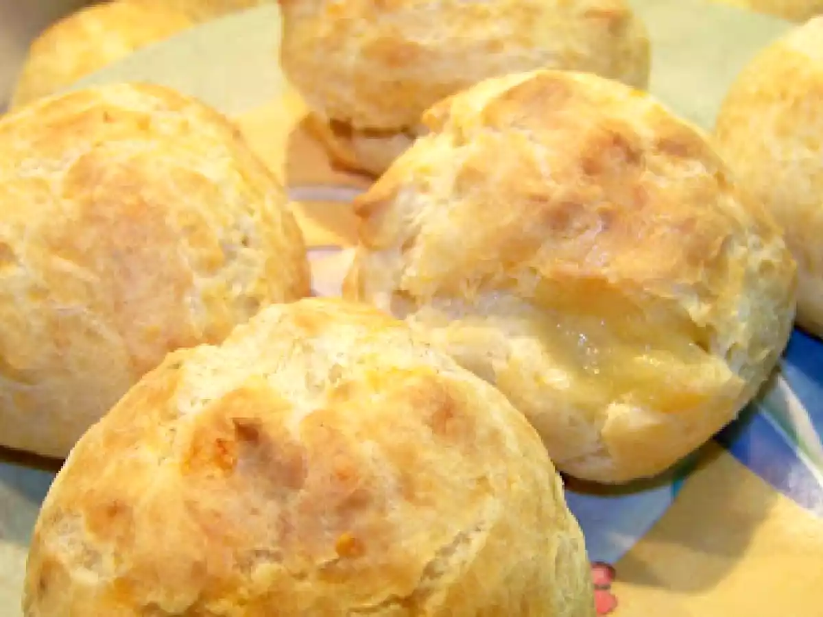 Pão de queijo francês (Gougère)