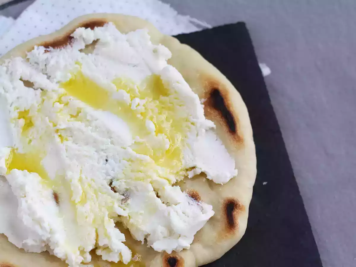 Pão pita / Pão Sírio na frigideira - foto 4