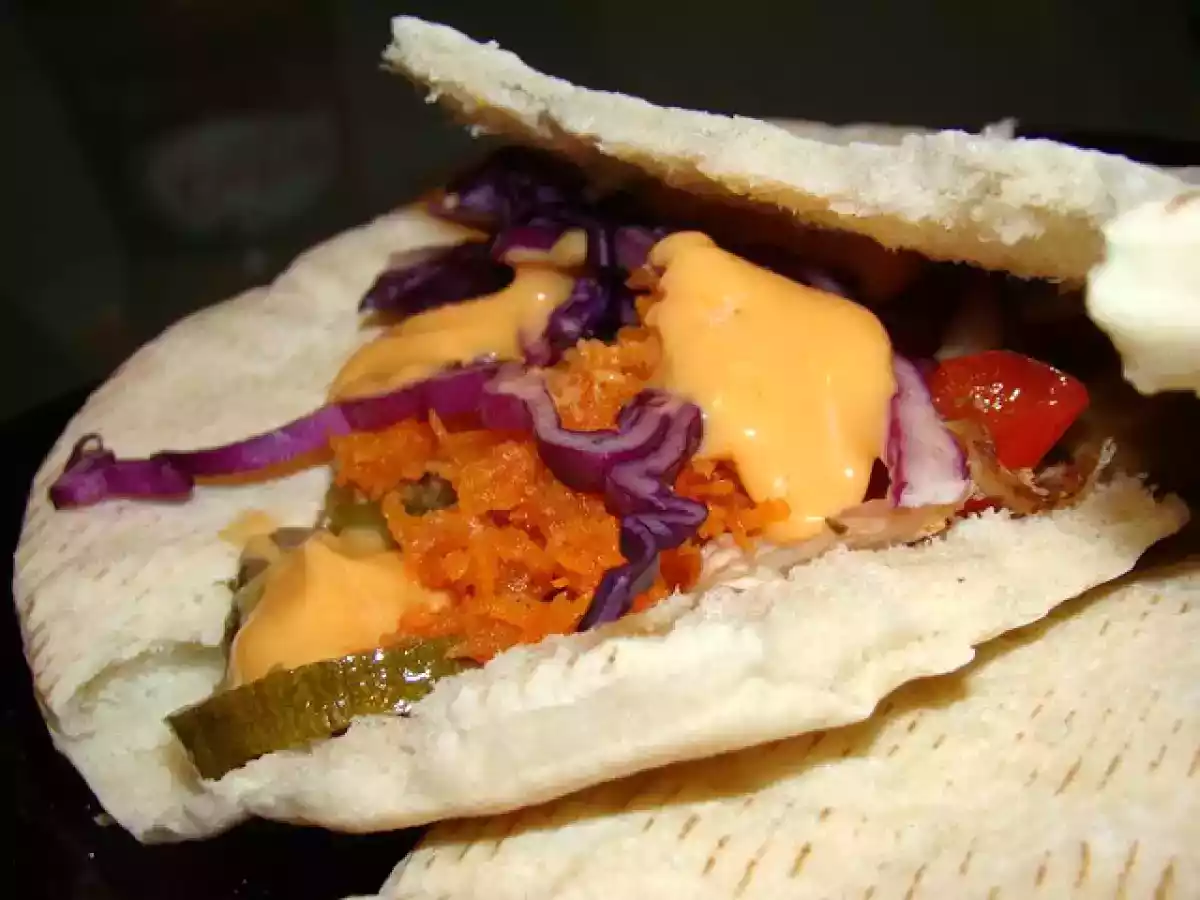 Pão Pita Recheado de Salada, Frango e Legumes Assados / Aproveitamentos - foto 4