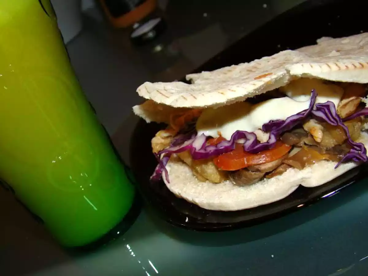 Pão Pita Recheado de Salada, Frango e Legumes Assados / Aproveitamentos - foto 5