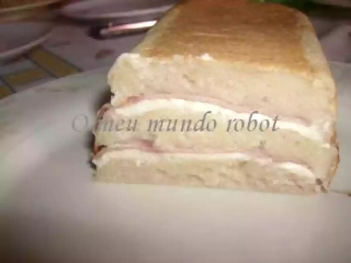Pão recheado com queijo e fiambre - foto 2