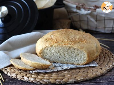 Pão rústico na panela de ferro