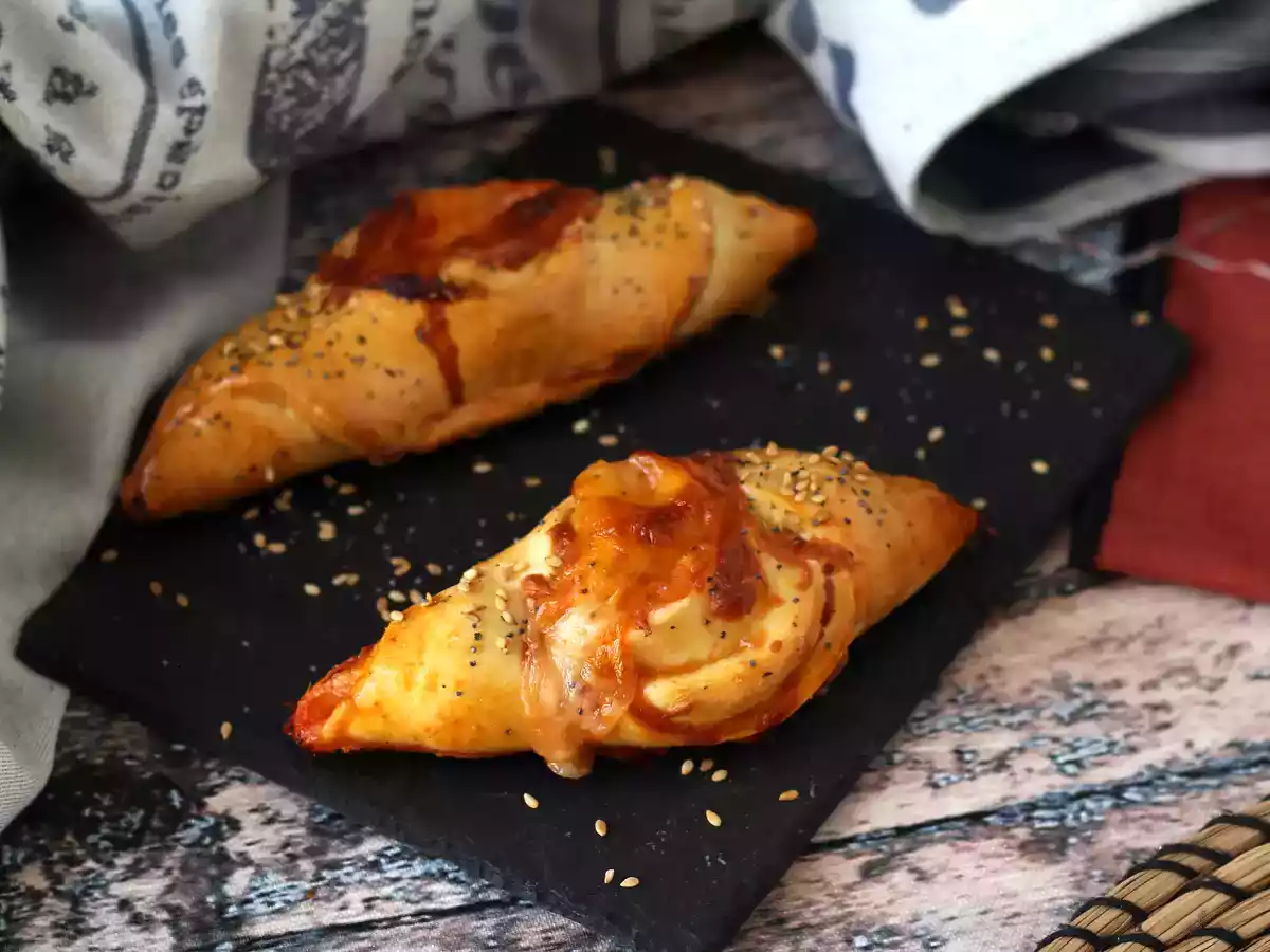 Pãozinho recheado com sabor de pizza - foto 3