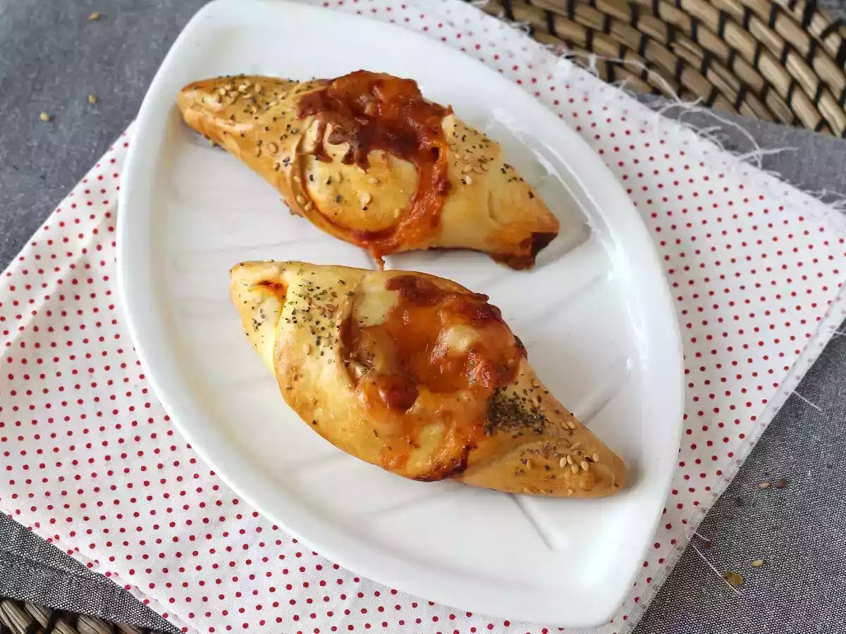 Pãozinho recheado com sabor de pizza - foto 4