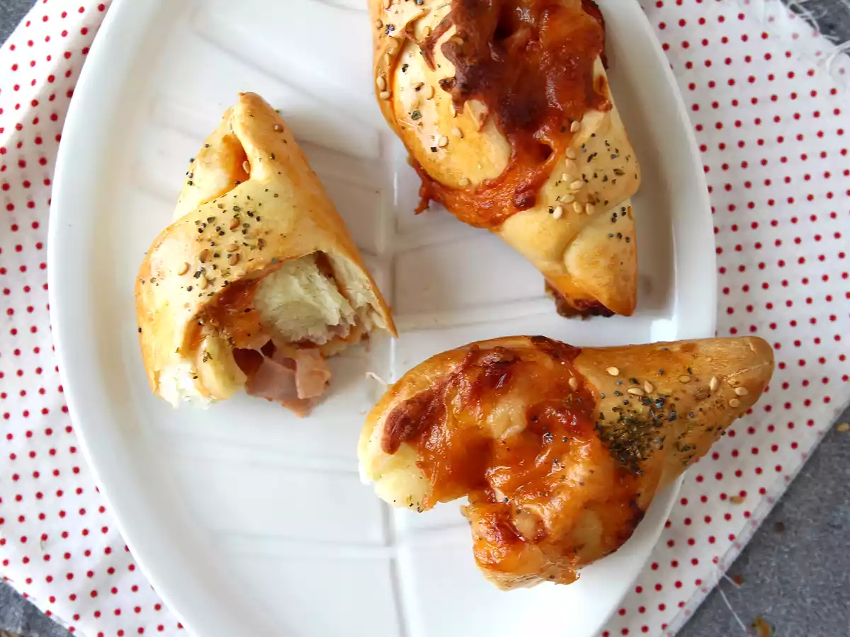 Pãozinho recheado com sabor de pizza - foto 5