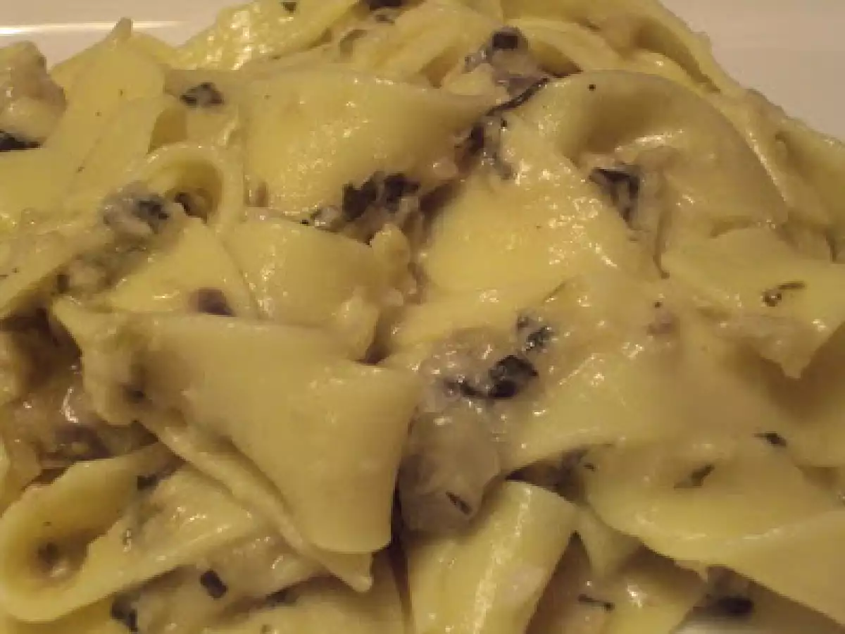 Pappardelle ao molho de bacalhau e mozarela - foto 2