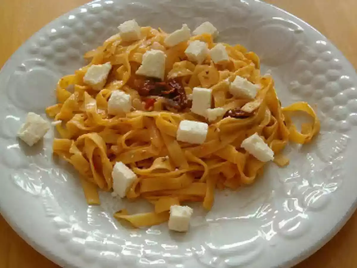 Pasta al pomodoro secchi