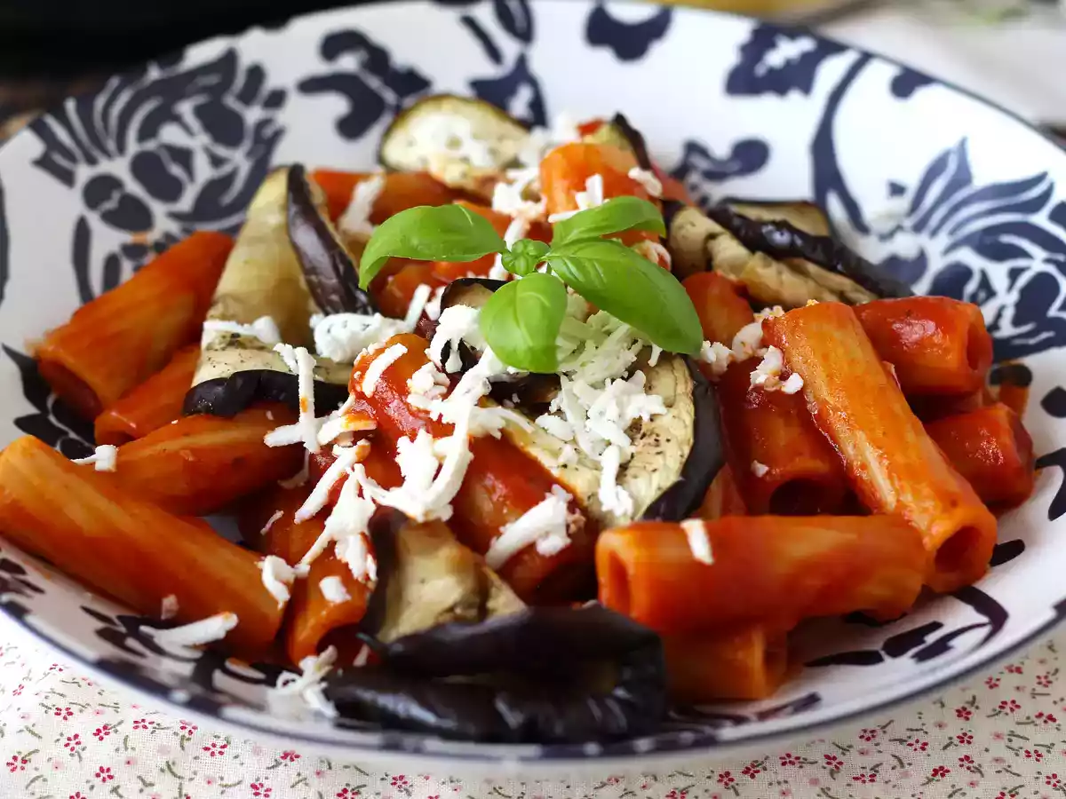 Pasta alla Norma, o prato italiano com berinjela, numa versão mais saudável! - foto 5
