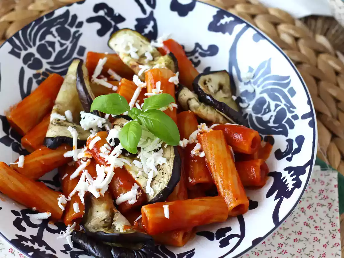 Pasta alla Norma, o prato italiano com berinjela, numa versão mais saudável! - foto 7