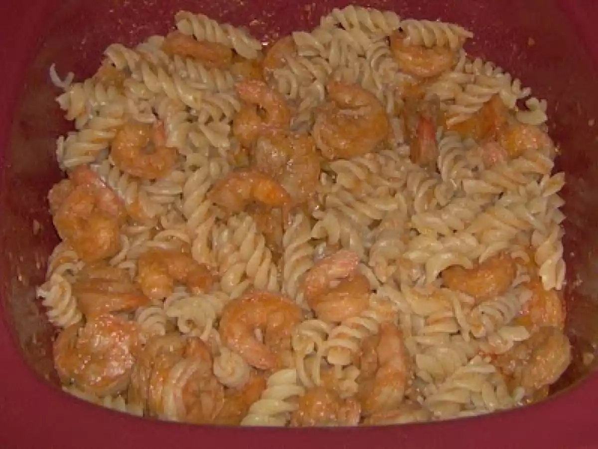 Pasta com camarao de natas