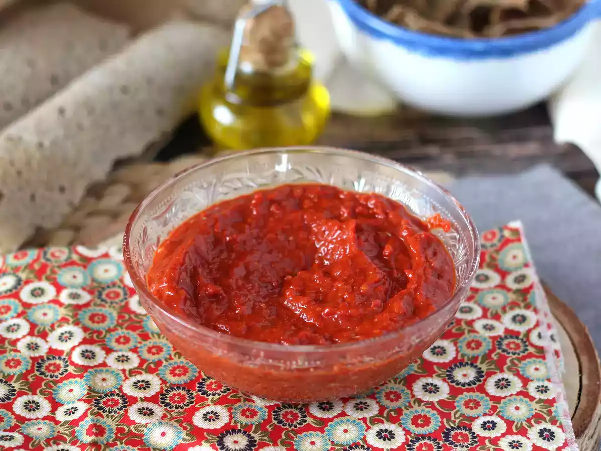 Pasta de pimentos vermelhos. Fácil e saborosa - foto 2