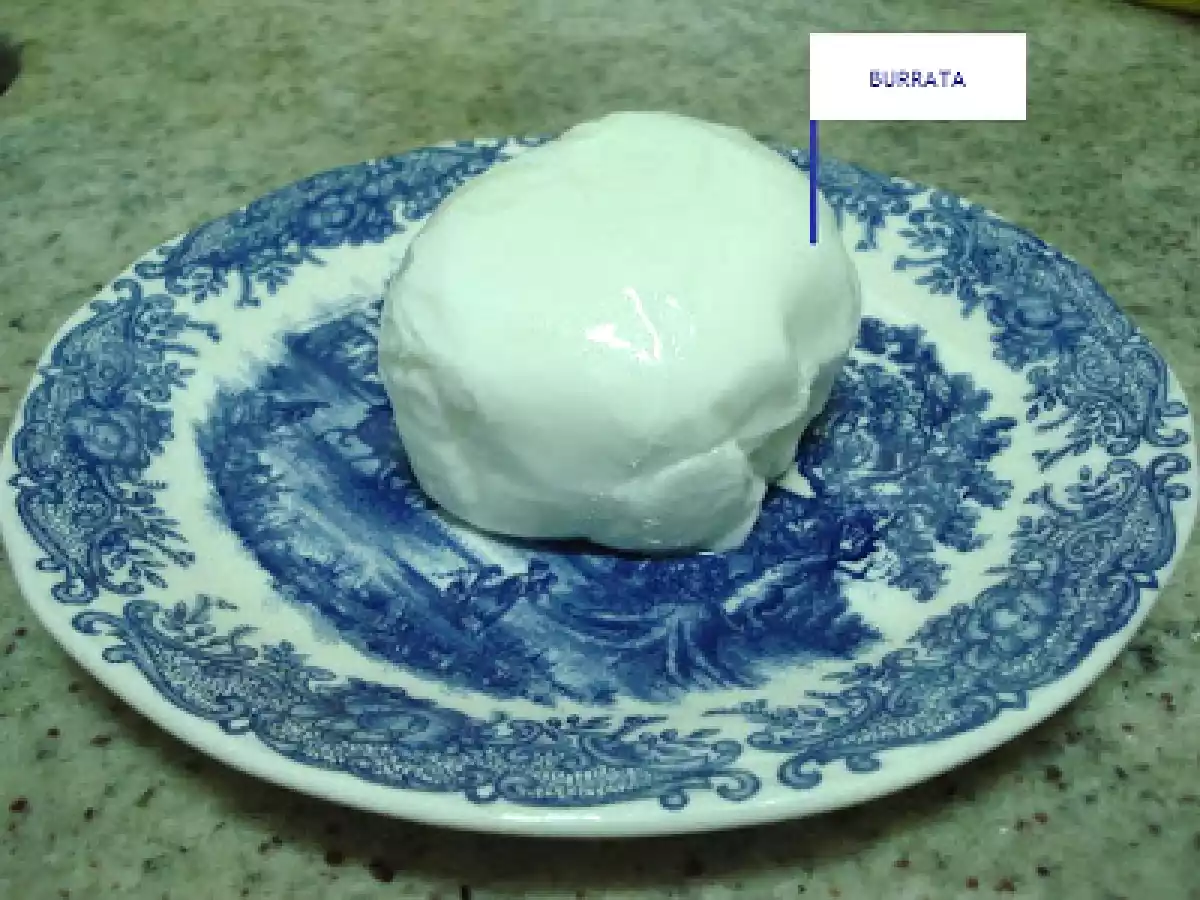 Pasta integral com molho de tomate e burrata - foto 2