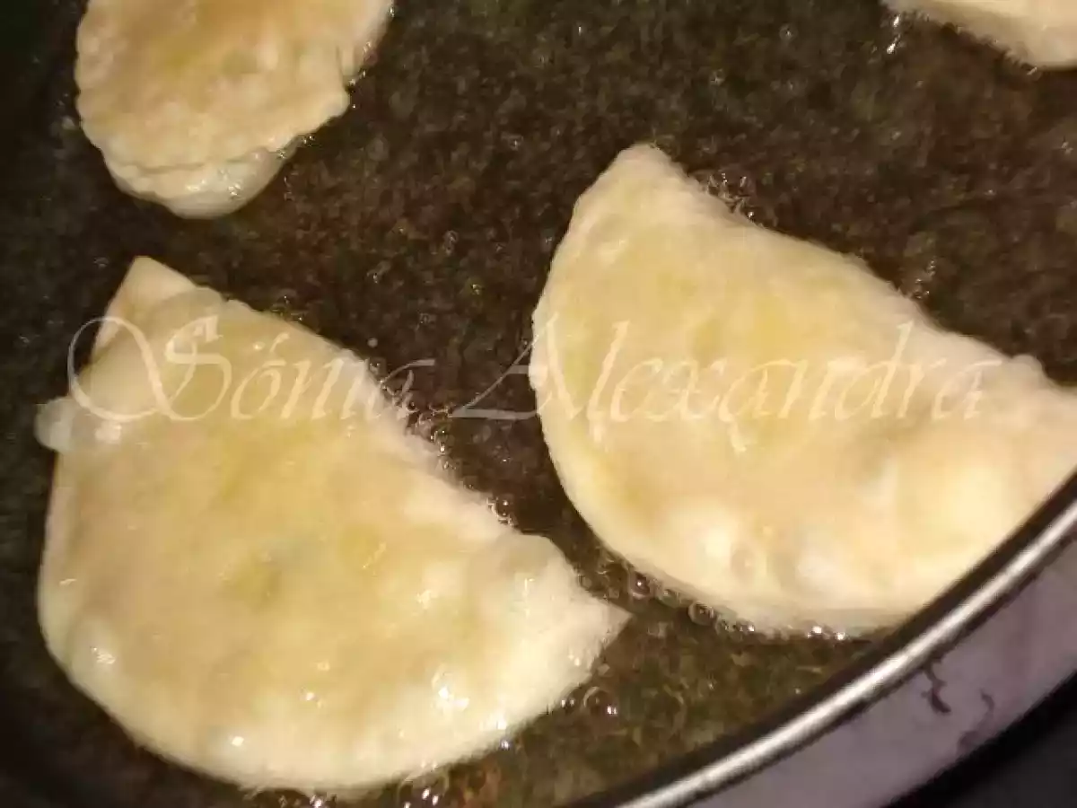 PASTEIS DE MASSA TENRA COM RECHEIO DE BACALHAU... - foto 8