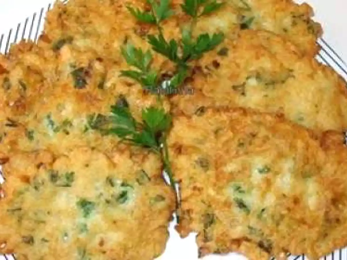 Pataniscas de bacalhau com arroz do mesmo