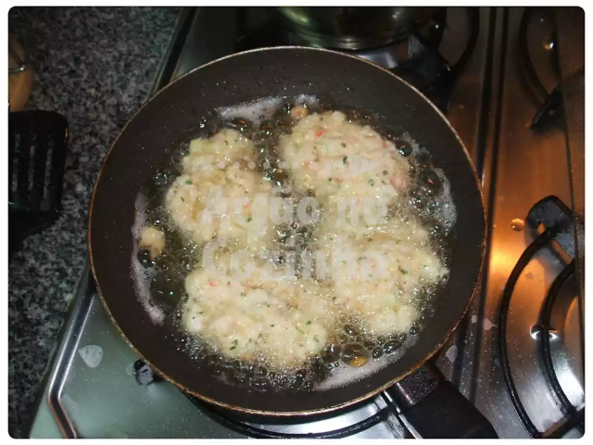 Pataniscas de pescada com legumes - foto 7