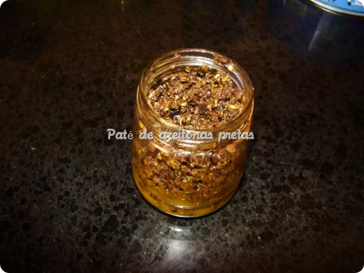 Paté de azeitonas pretas