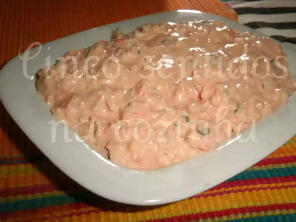 Paté de delicias do mar aromatizado com limão