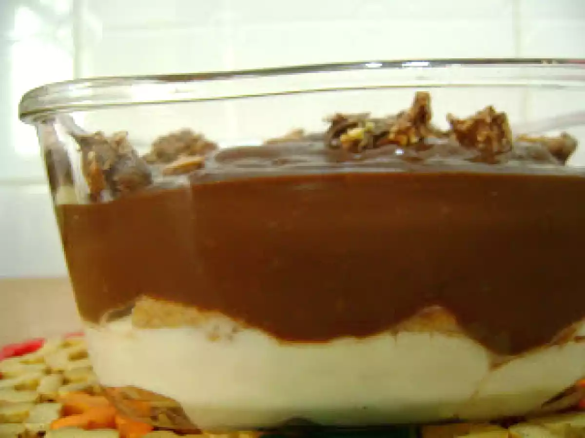 Pavê de creme de avelãs e creme branco