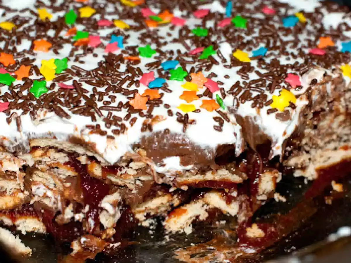 Pavê de goiabada, chocolate e biscoito salgado