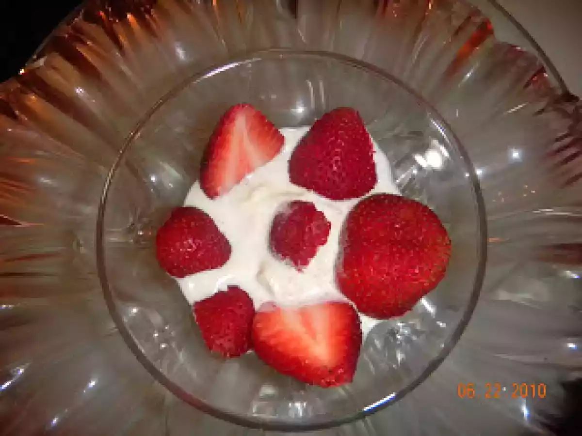 PAVÊ DE NUTELLA COM MORANGO CAROL 7 / SORVETE COM MORANGOS - foto 2