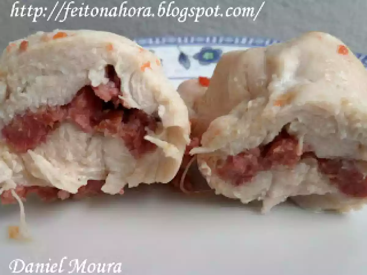 Peito de frango recheado com calabresa