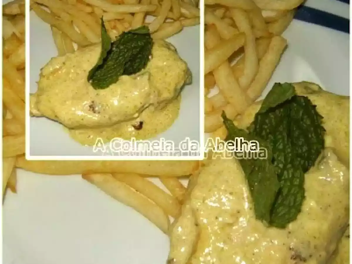 PEITOS DE FRANGO COM MOLHO DE MOSTARDA