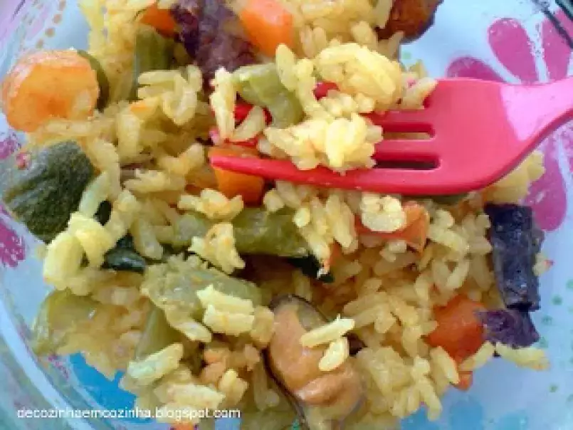 Peixe ao vapor em arroz de mariscos e legumes - foto 2