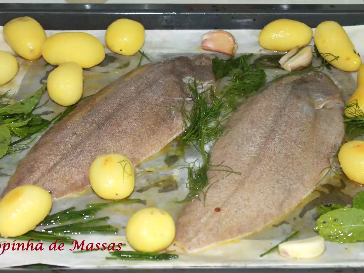 Peixe Assado com Ervas Frescas