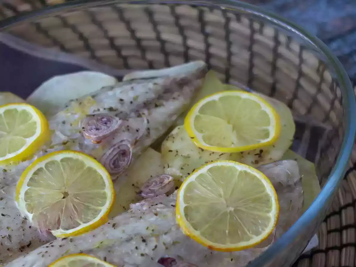 Peixe cavala ao forno com batata: Sabor inesquecível! - foto 2