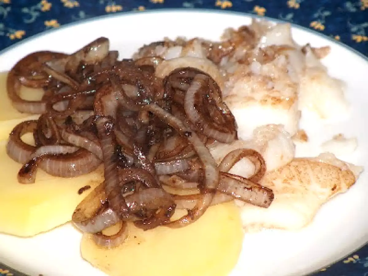 PEIXE COM CEBOLADA BALSÂMICA
