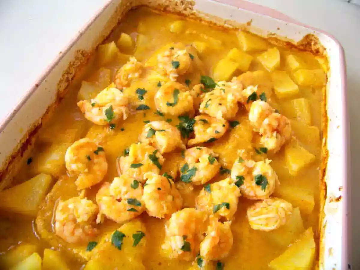 Peixe com molho de camarão