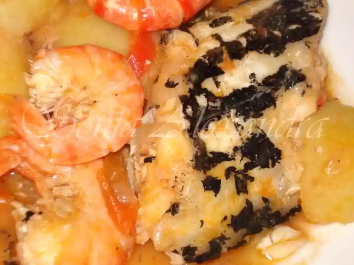 PEIXE ESPADA PRETO NO TACHO COM GAMBAS E BATATAS...
