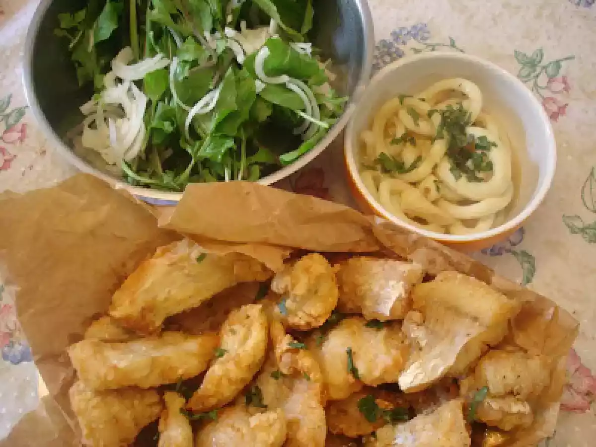 Peixe frito com salada de rúcula - foto 2