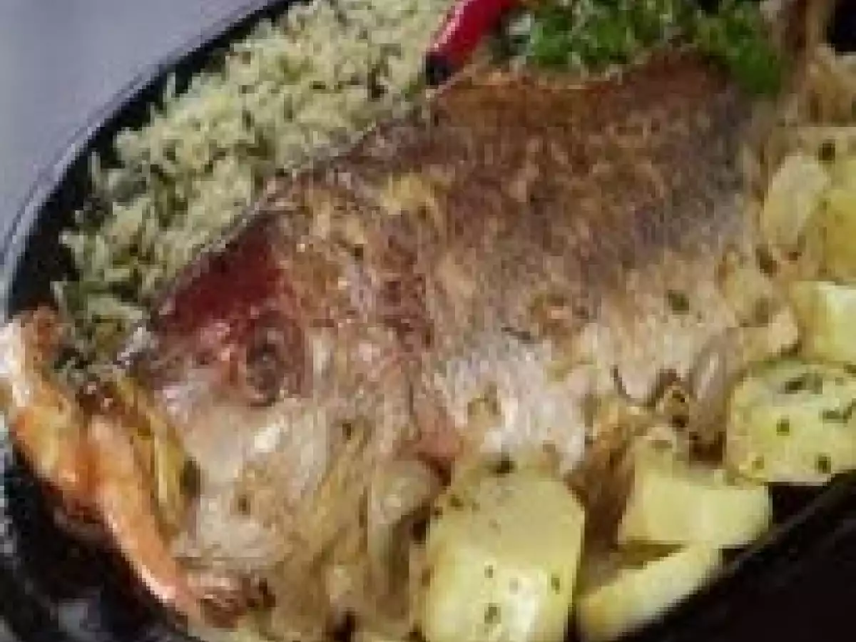 Peixe recheado com uva passa