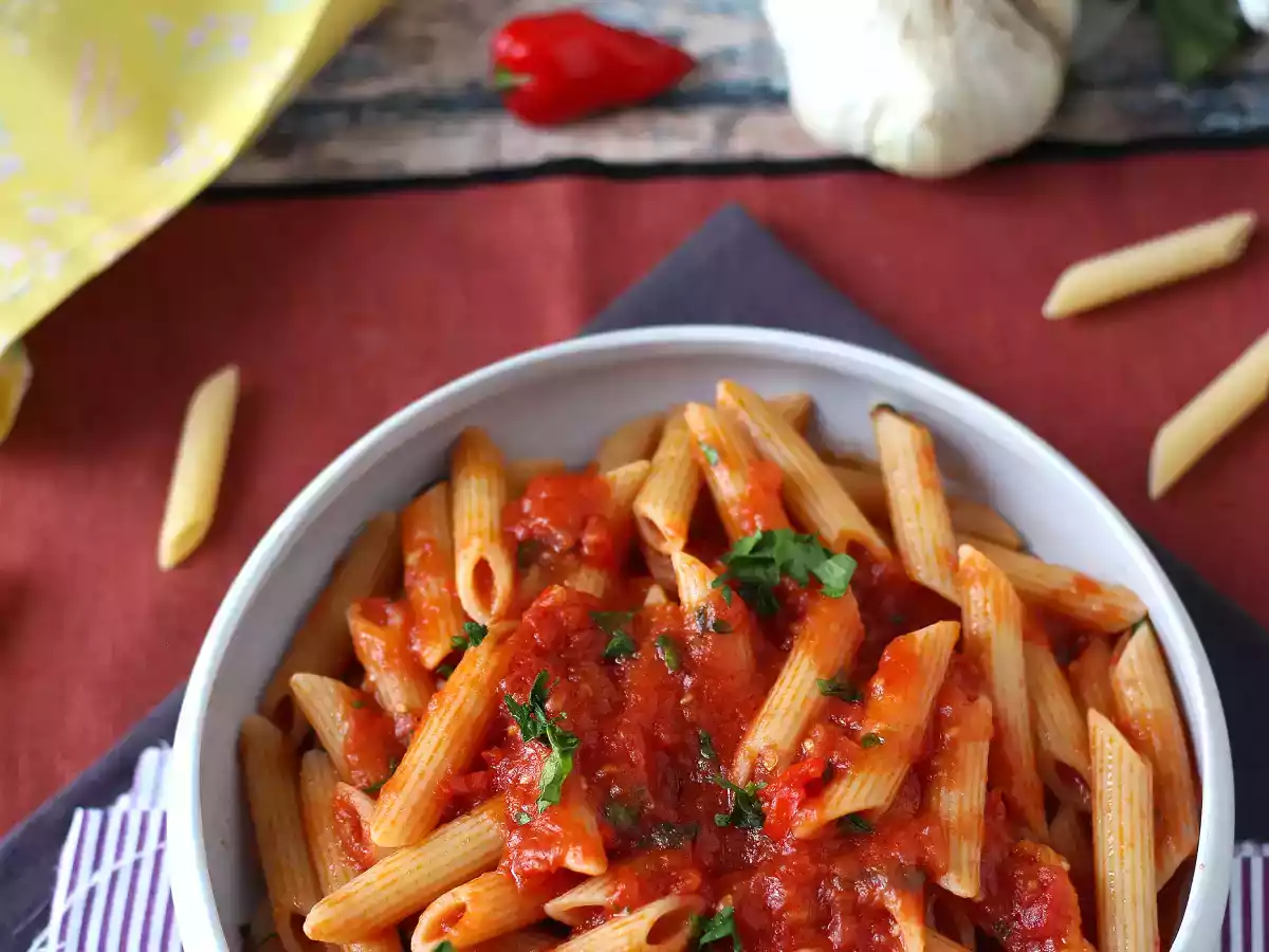 Penne all’arrabbiata: simplicidade e picância à moda italiana - foto 4