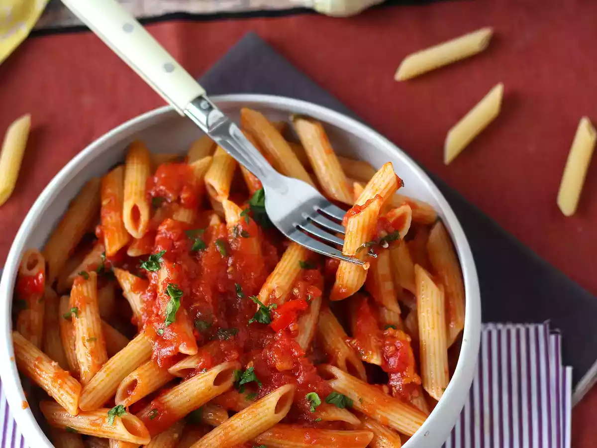 Penne all’arrabbiata: simplicidade e picância à moda italiana - foto 6