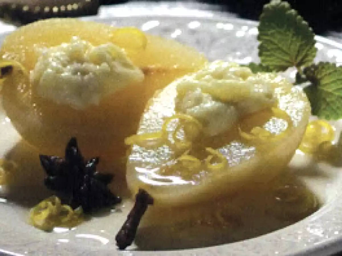 Pêra Cozida com Queijo de Azeitão