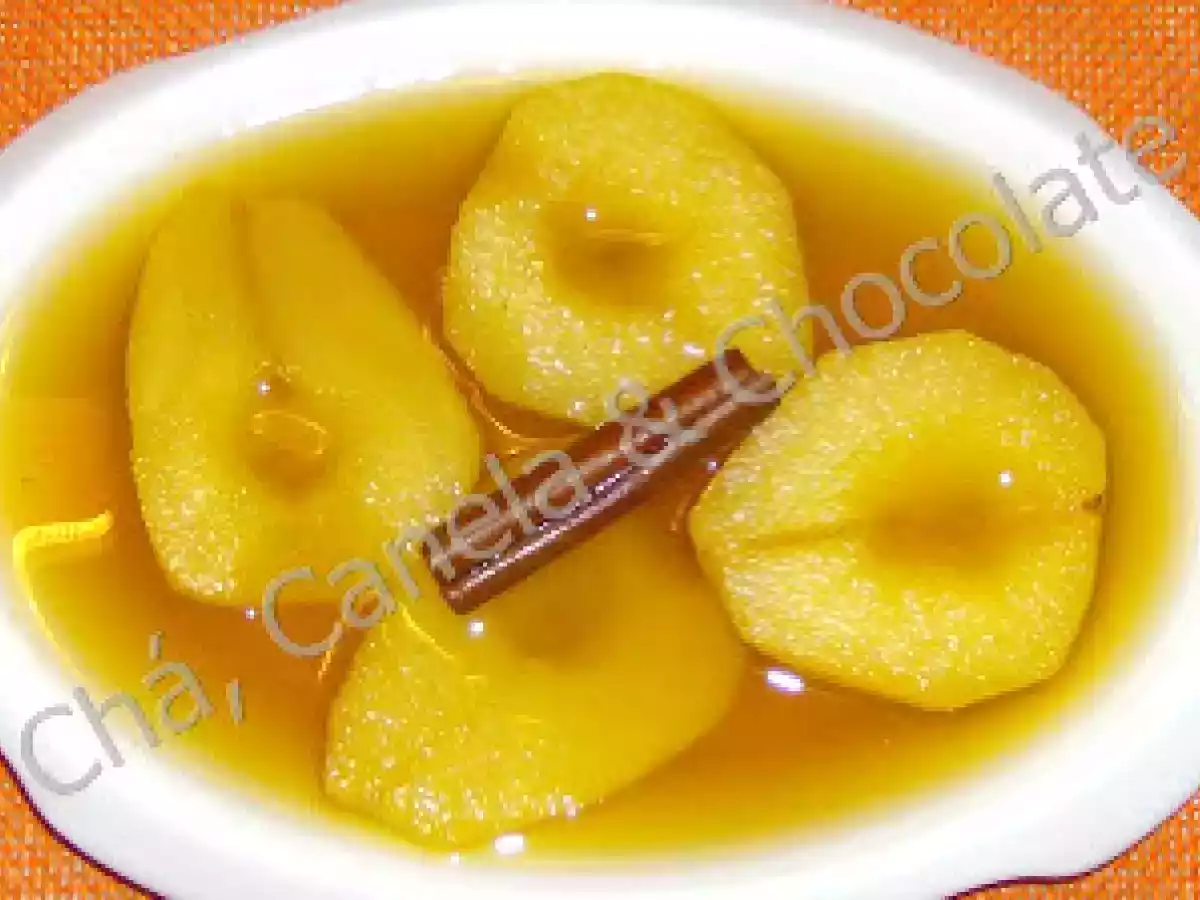 Pêras em Calda de Especiarias