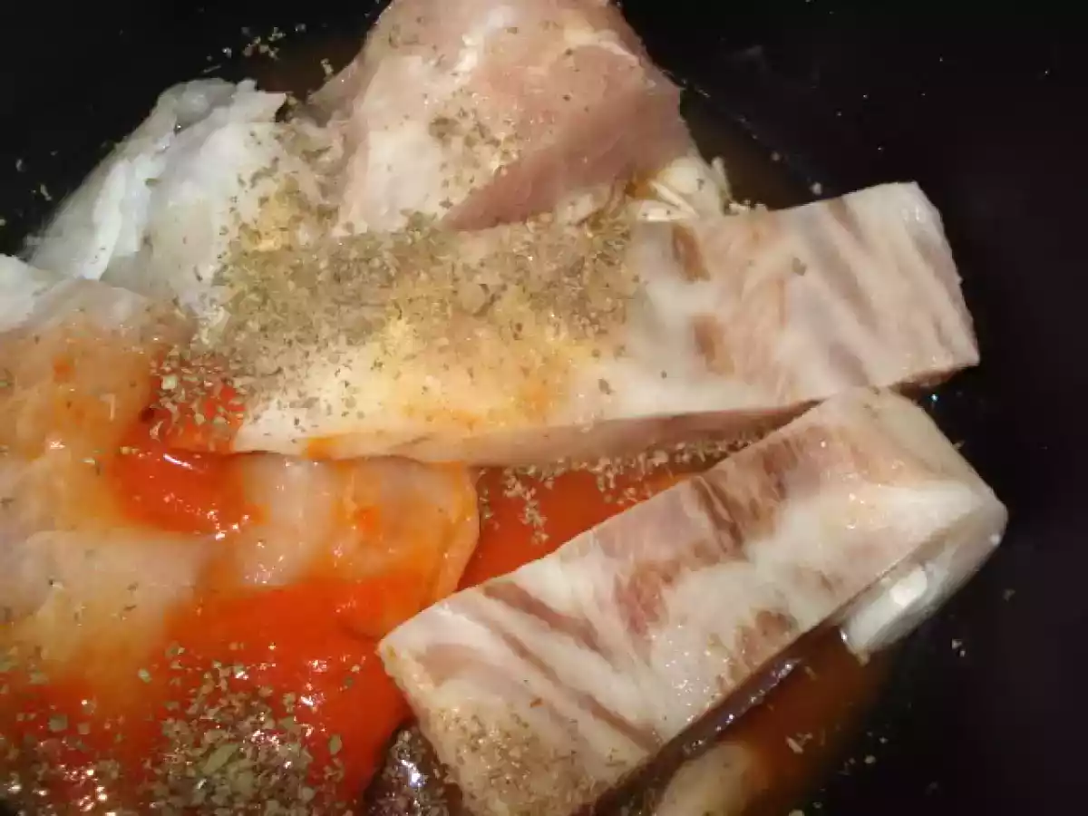 PERCA ESTUFADA E AROMATIZADA DE MANGERONA, ACOMPANHADA D ARROZ BRANCO... - foto 3