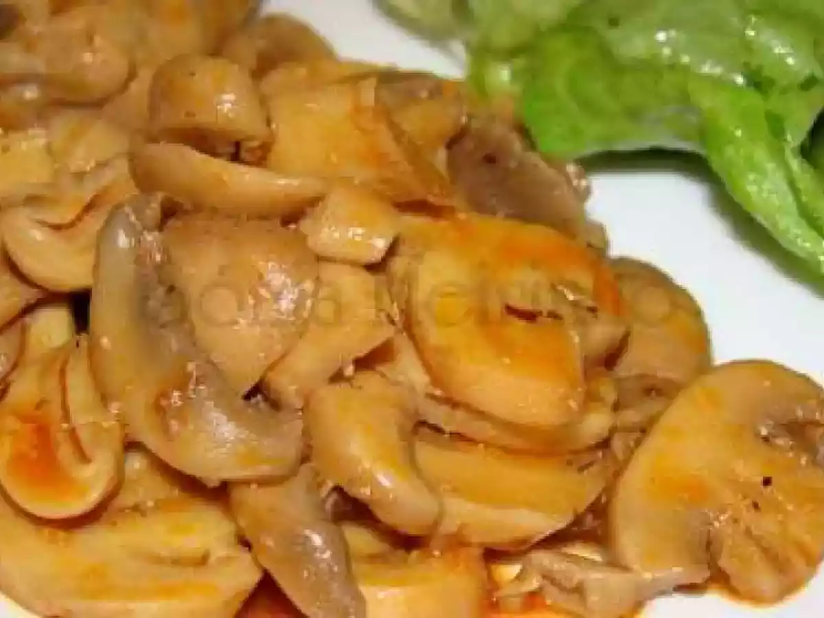 Pernas de Frango com Cogumelos e Salada de Alface - foto 3
