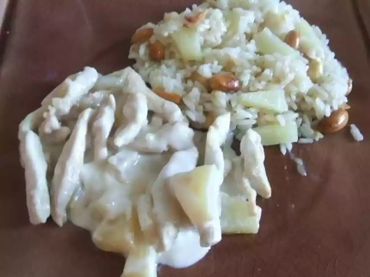 Perú com Ananás e Leite de Coco com Arroz de Amendoins