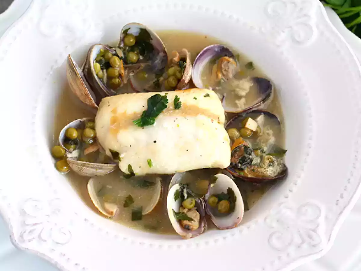 Pescada com amêijoas e ervilhas - foto 2
