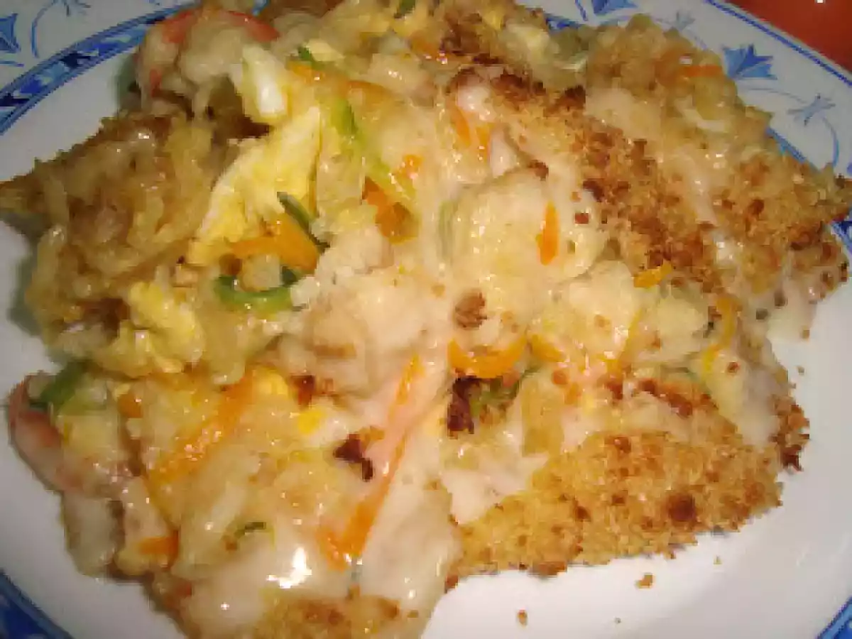 Pescada gratinada em cama de batata palha, com crosta de broa de milho - foto 2
