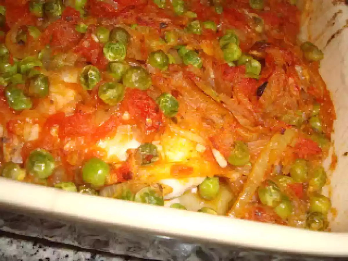 Pescada no forno com ervilhas